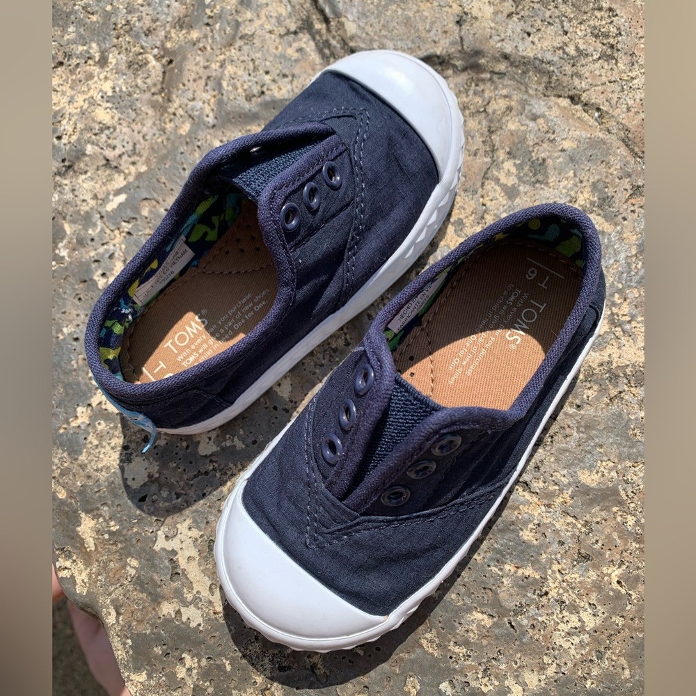 Toms Navy Blue Canvas Slip-on No Laces Sneakers Shoes Baby Toddler Size 6